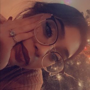 Meet your Posher, Jenifer